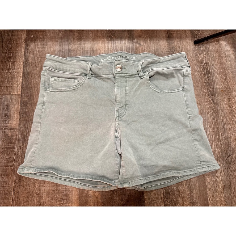 American Eagle AEO Twill Midi Shorts Sage Green Super Stretch Womens 14
